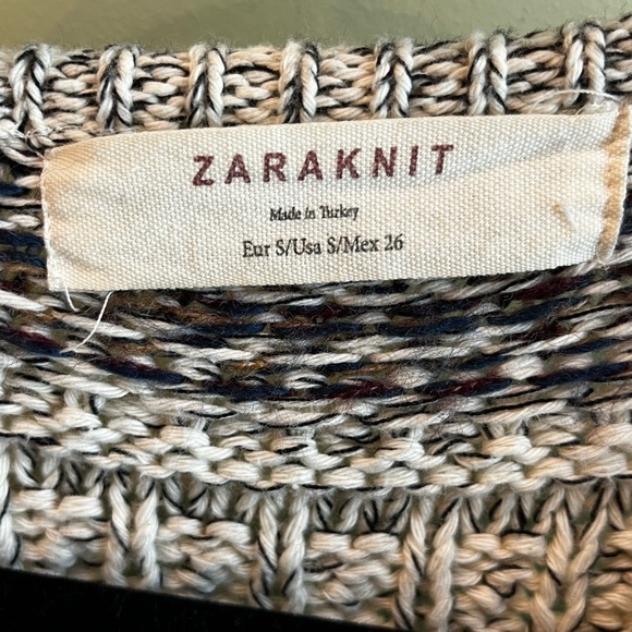 Zara sweater - Picture 3 of 3